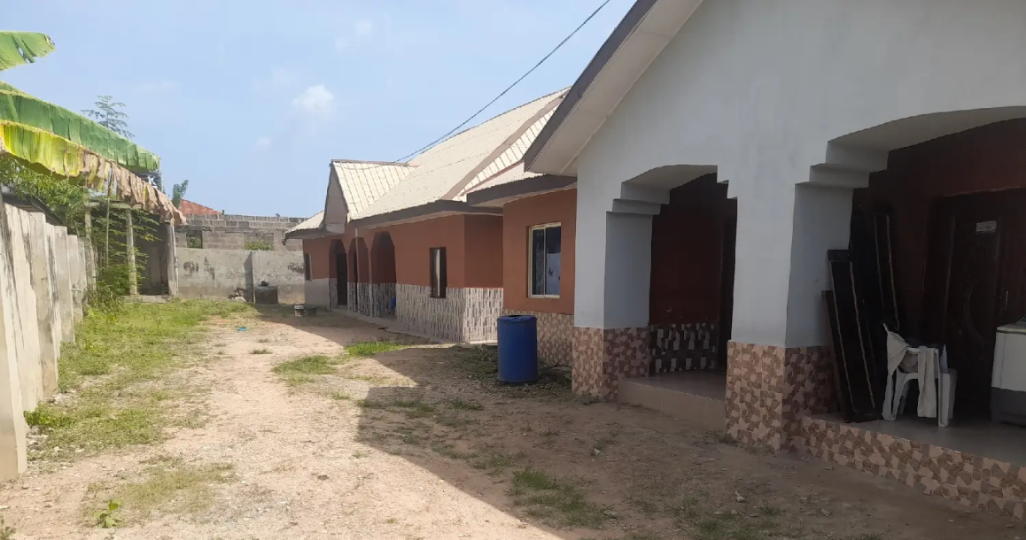 2bdrm Bungalow in Unity Estate, Akure for Sale-3