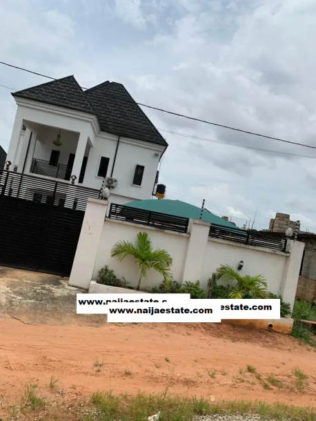 Furnished 5bdrm Duplex in Benin City for Sale-1