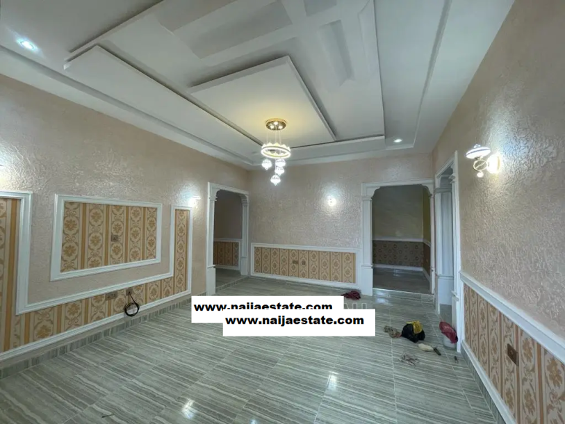 4bdrm Bungalow in Kaduna North for Sale-2