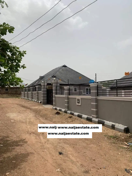 Furnished 3bdrm Apartment in Okinni, Osogbo for Sale-1