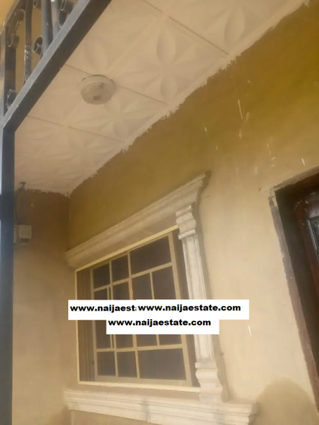 2bdrm Aparent in Akinbode Oluwo, Alakia for Rent-1
