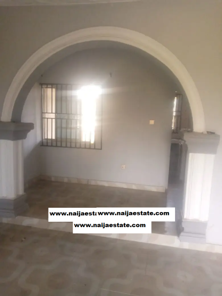 2bdrm Aparent in Akinbode Oluwo, Alakia for Rent-2