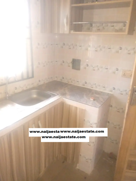 2bdrm Aparent in Akinbode Oluwo, Alakia for Rent-5
