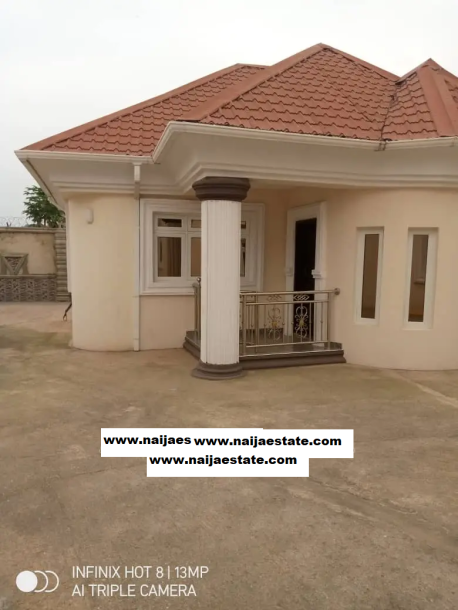2bdrm Bungalow in Adegbayi Alakia for Rent-1