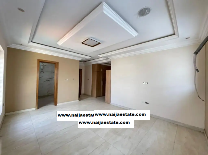 Magnificently Spaced 5 Bed Fully Detached Duplex-3