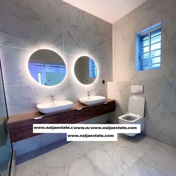 Beautifully Finished 5 Bedroom Fully Detached Duplex-3