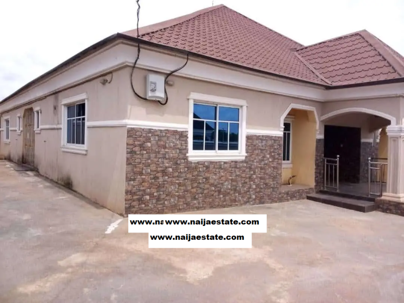 Furnished 6bdrm Apartment in Olayemi, Ayobo for Sale-1