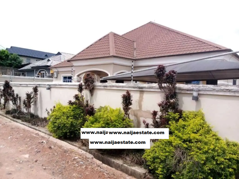 Furnished 6bdrm Apartment in Olayemi, Ayobo for Sale-4