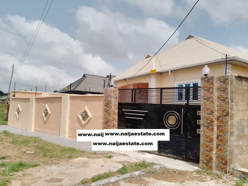 Furnished 3bdrm Apartment in Victory Estate, Ojoo-1