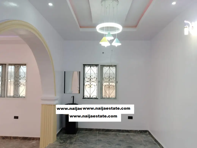 Furnished 3bdrm Apartment in Victory Estate, Ojoo-3