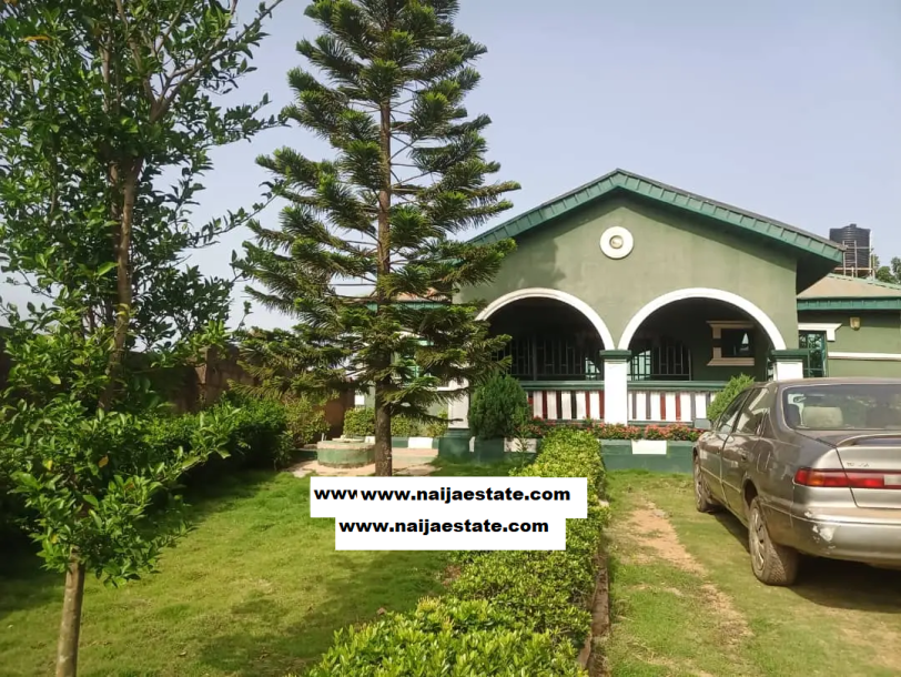 4bdrm Bungalow in Ajibode Area Ui for Sale-1