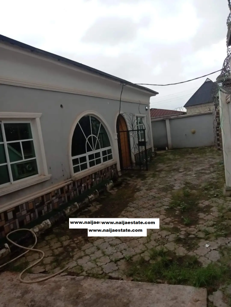 3bdrm Bungalow in Anuoluwa, Alakia for Sale-1