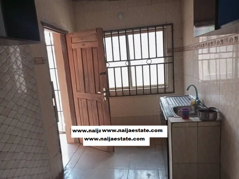 2bdrm House in Ologbo Estate, Ibadan for Rent-4