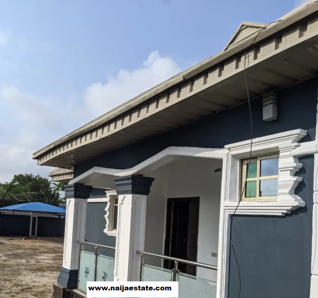 4bdrm Bungalow in Benin City for Sale-2