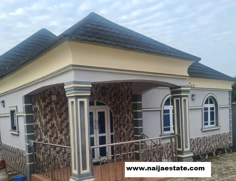 4bdrm Bungalow in Abese, Ibadan for Sale-1