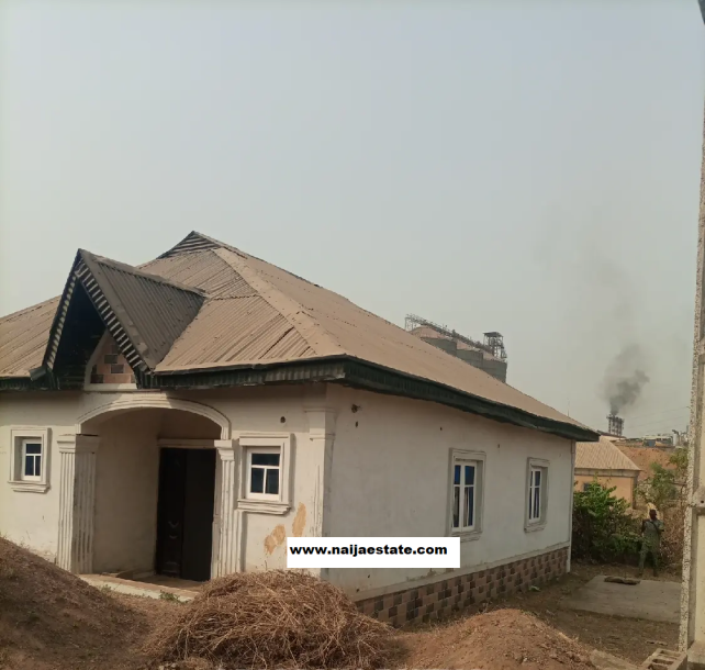 3bdrm Bungalow in Alomaja, Odo Ona for Sale-1