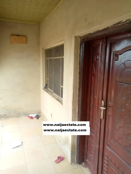 3 bedroom Bungalow in balogun area, eromu Ibadan for Sale-3