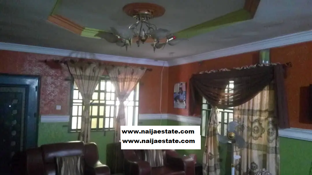 3bdrm Bungalow in Oluyole Estate, Ibadan for Sale-3