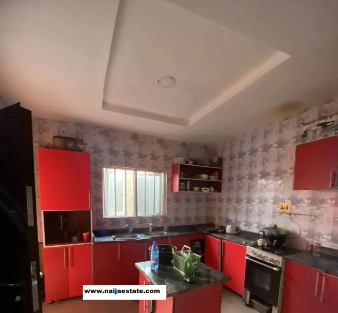 Furnished 4bdrm Bungalow in Golden Palace, Ibadan for Sale-2