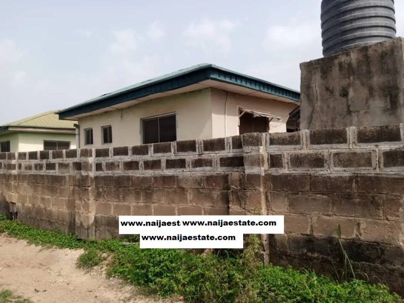 3bdrm Block of Flats in Moniya for Sale-2