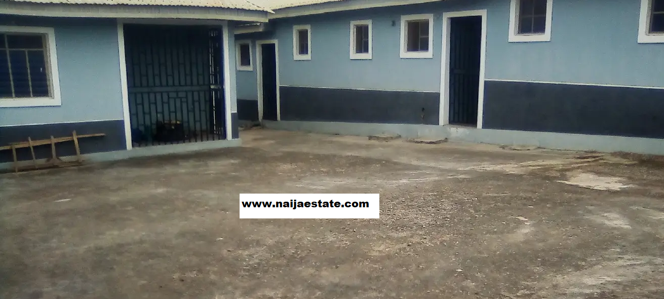 8bdrm Block of Flats in Ifesowapo, Ido for Sale-2