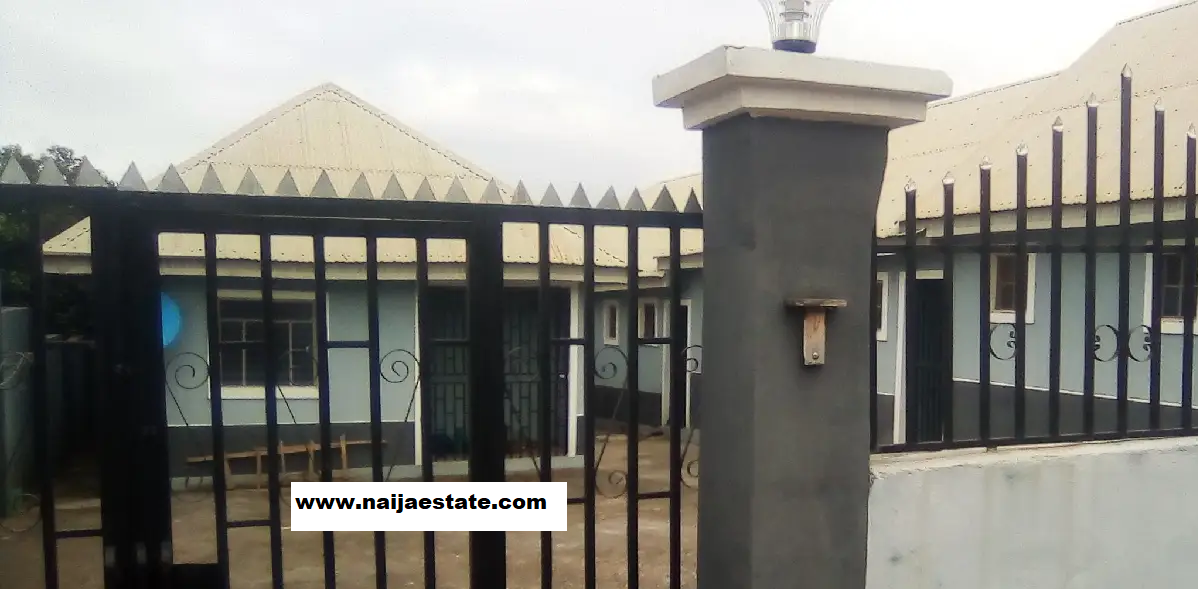 8bdrm Block of Flats in Ifesowapo, Ido for Sale-1