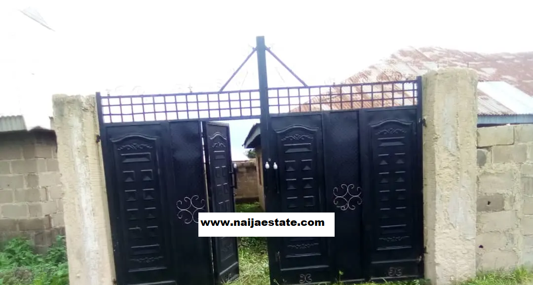 6bdrm Bungalow in Ileero, Akala Express for Sale-2