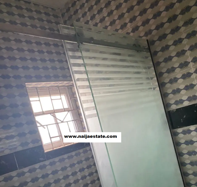 2bdrm Bungalow in Challenge, Ibadan for Sale-2