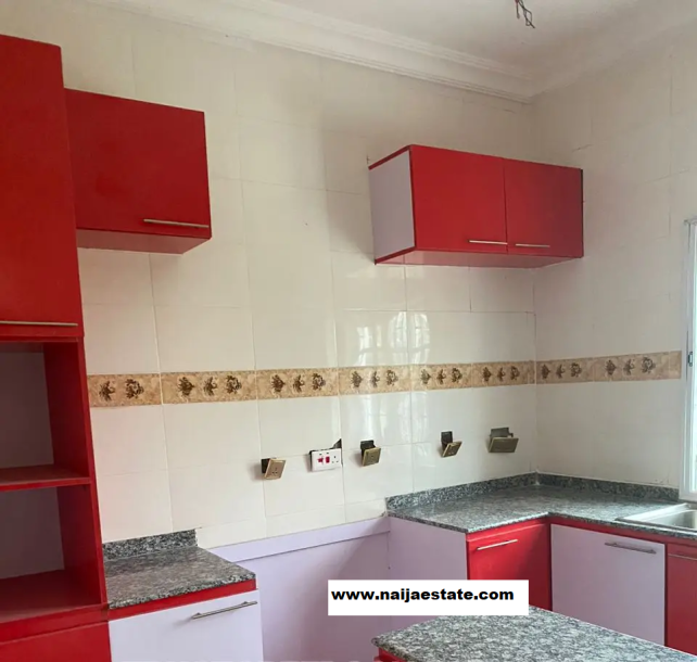 2bdrm Bungalow in Challenge, Ibadan for Sale-1