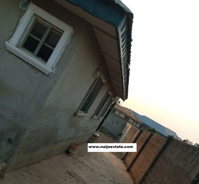 3bdrm Bungalow in Irepodun Estate, Oluyole for Sale-2