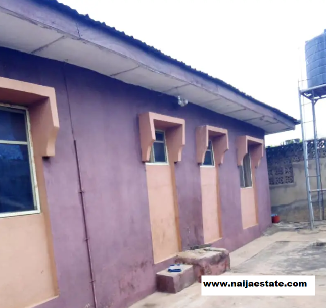 4bdrm Bungalow in Wakajaye, Alakia for Sale-2