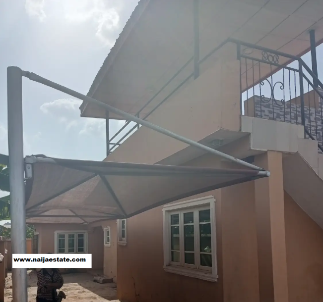 5bdrm Block of Flats in Akala Way, Akobo for Sale-3