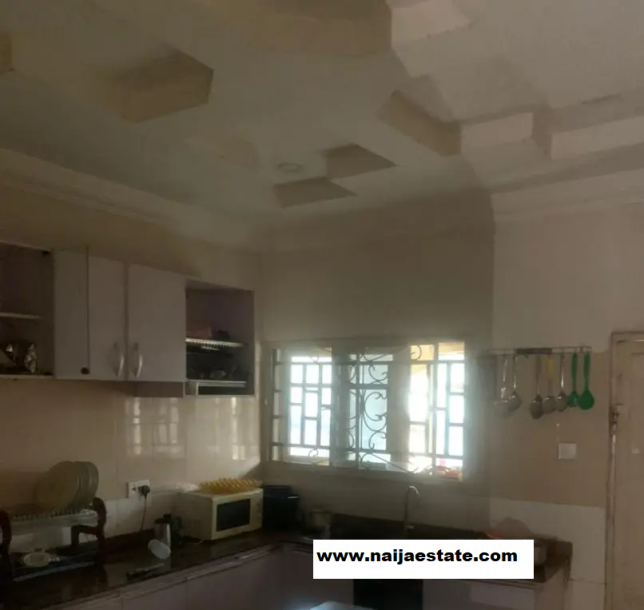 3bdrm Bungalow in Moniya, Ibadan for Sale-2