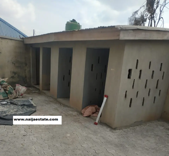 Furnished 3bdrm bungalow in Ibadan for Sale-2