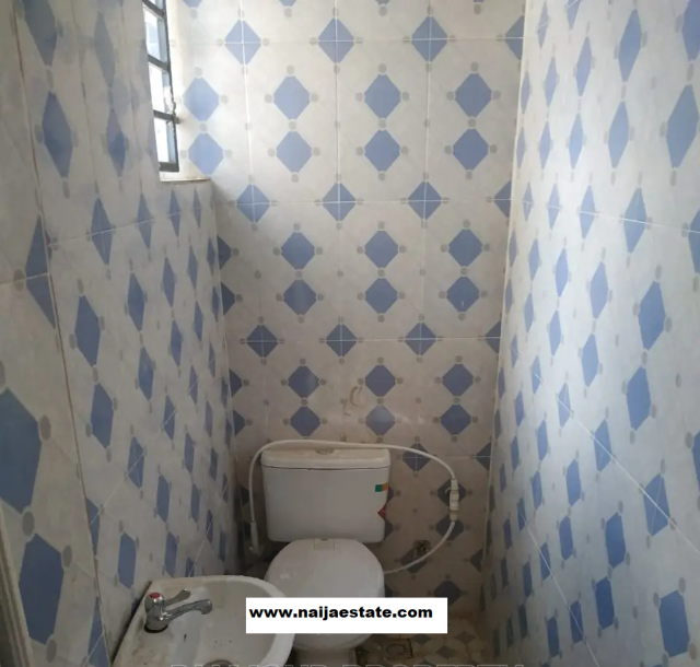 Furnished 3bdrm bungalow in Ibadan for Sale-1