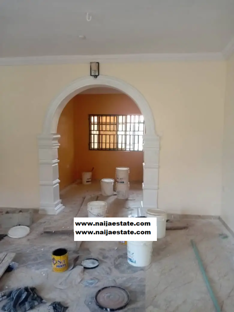 3 bedroom flat in ologuneru,ibadan-1