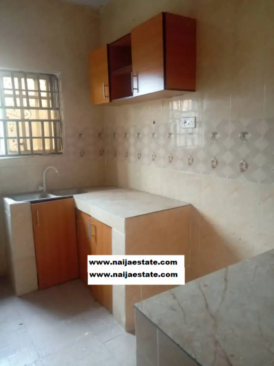 3 bedroom flat in ologuneru,ibadan