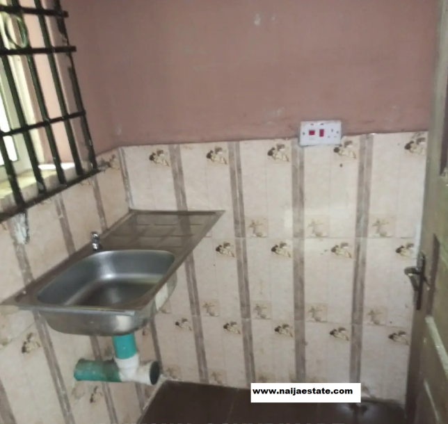 mini flat in Apete for rent-2