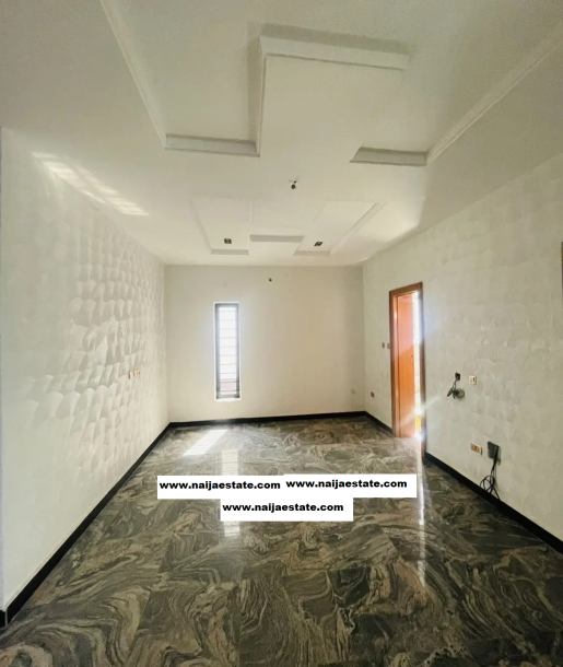 5bdrm Duplex in Centinary, Enugu for Sale-4