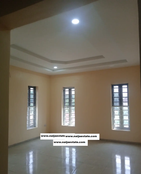 6bdrm Duplex in Upper North, Enugu for Sale-3
