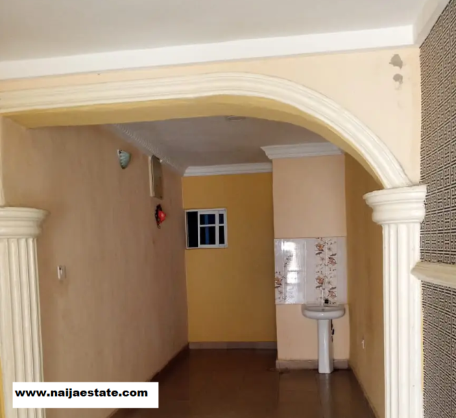 Furnished 3bdrm Bungalow in Halleluyah Estate-3