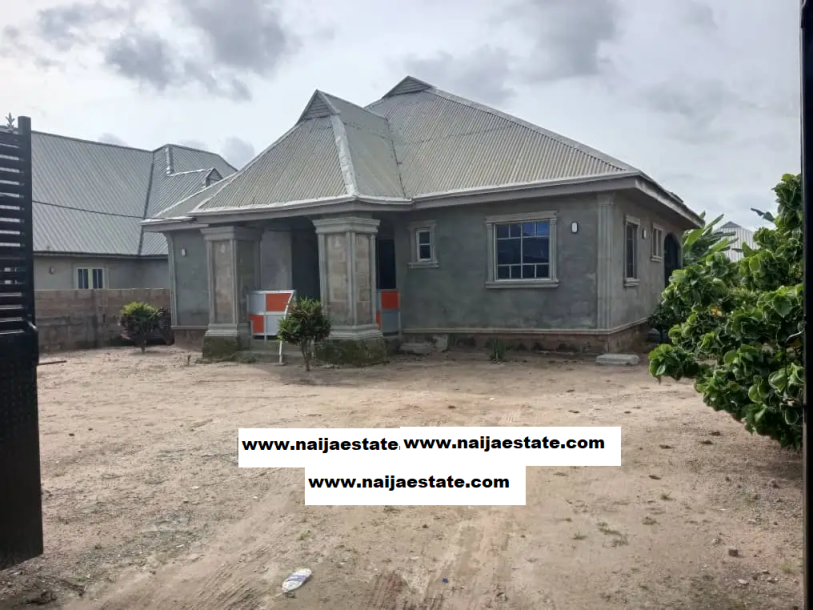 3bdrm Bungalow for sale in Akure-1