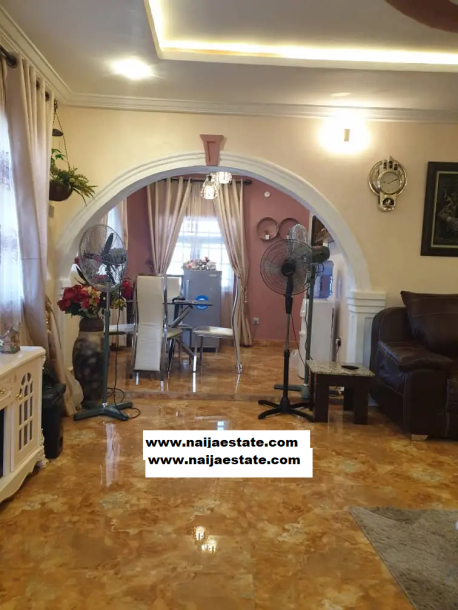 3bdrm Bungalow in Hob Estate, Alagbaka-3